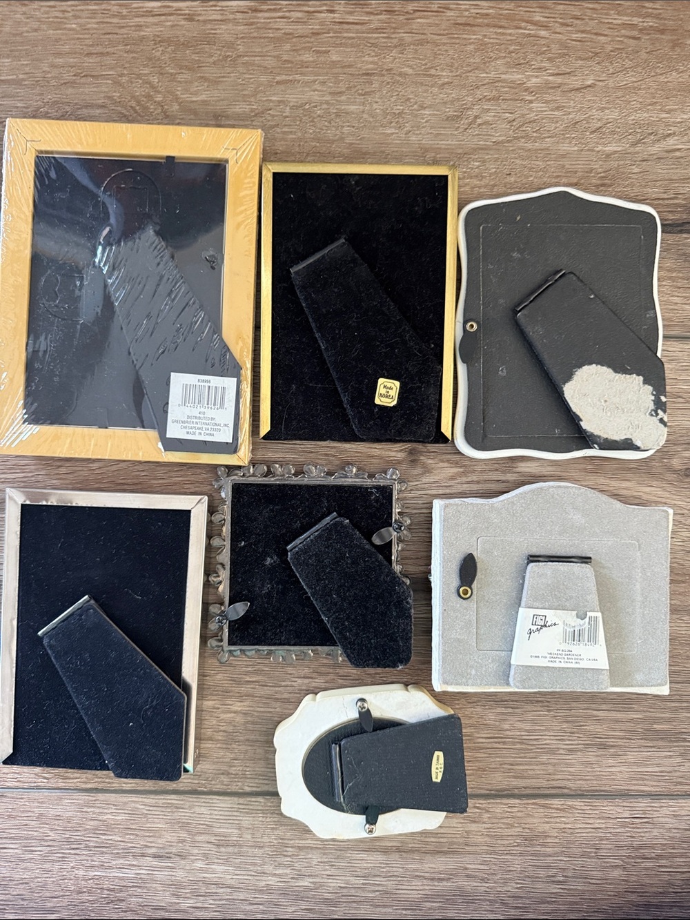 Decorative Picture Frames Vintage and new! Assorted smaller sizes. - Picture 3 of 5